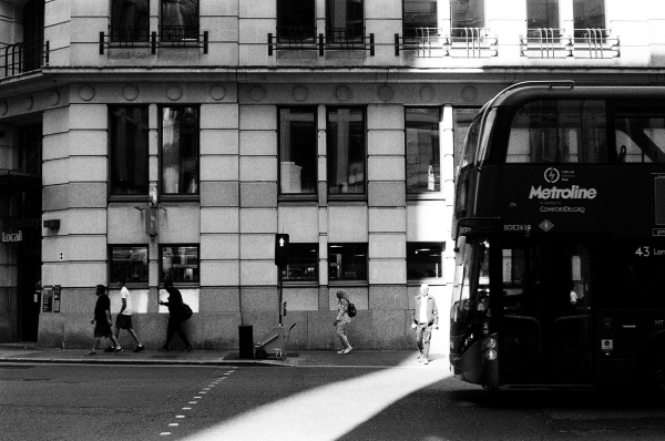 Black and white photo of London street. Photo by Jake Murtaugh.