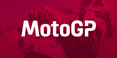 把字母做成赛车道的形状：世界摩托车大奖赛（MotoGP）定制字体。
