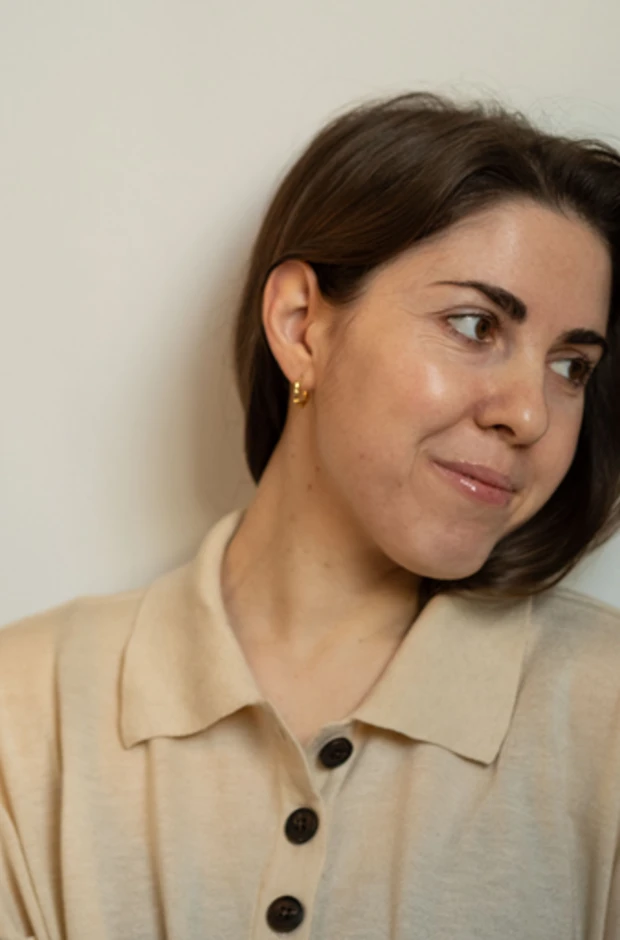 Headshot of Anna Damoli.